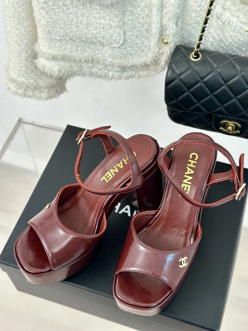 NewStyle Chxnxl Sandals 128575