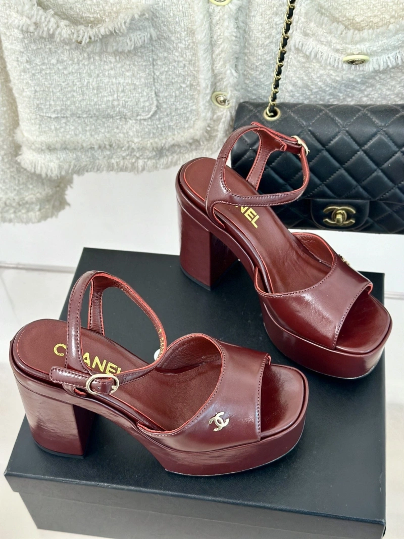 NewStyle Chxnxl Sandals 128575