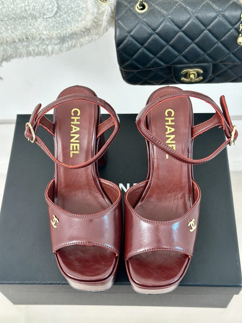 NewStyle Chxnxl Sandals 128575