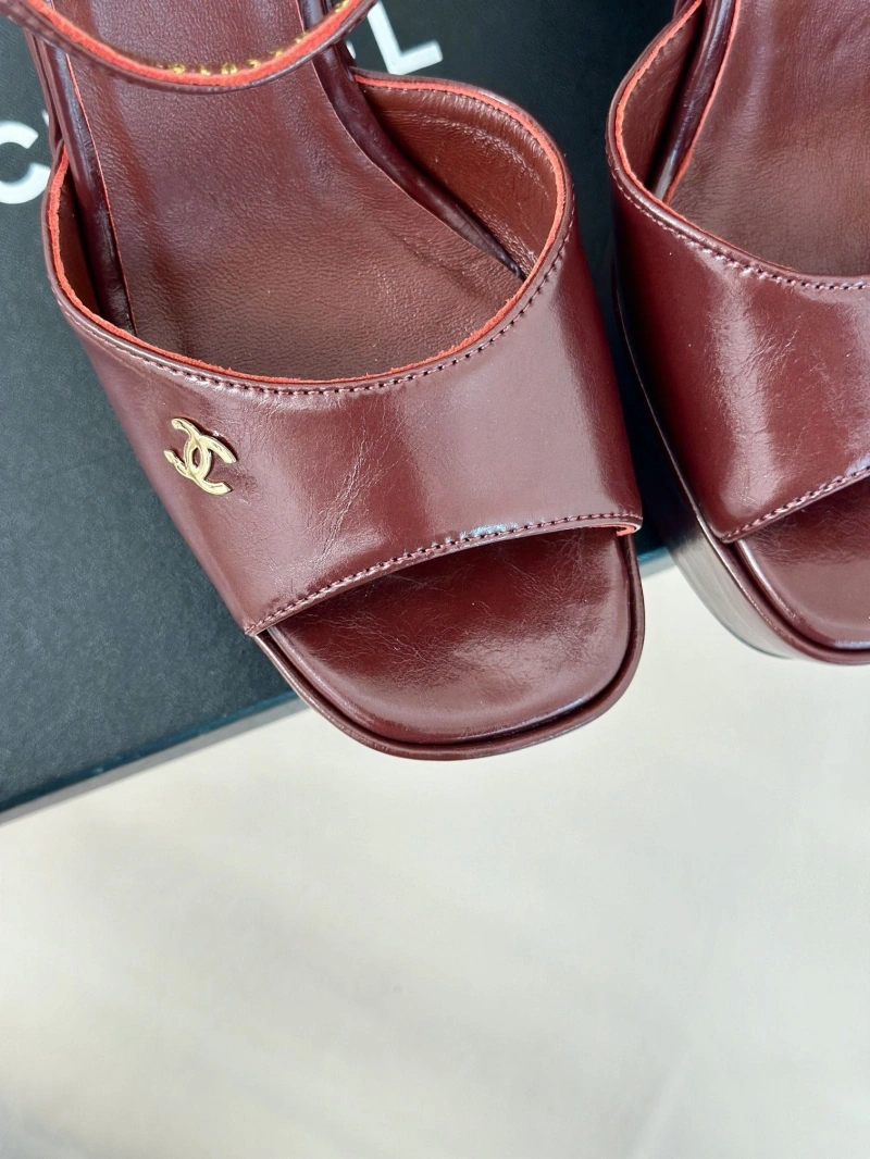 NewStyle Chxnxl Sandals 128575
