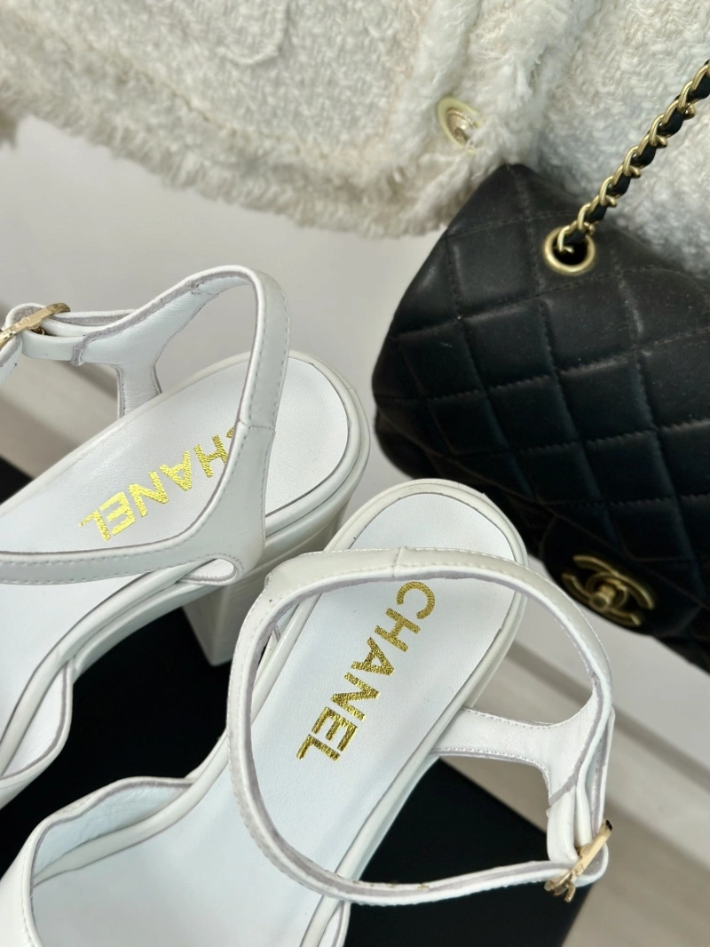 Classic Chxnxl Sandals 128567