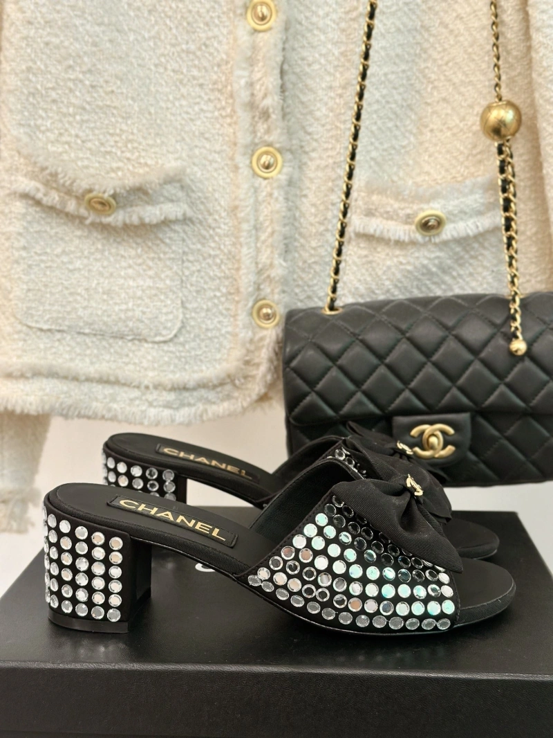 Fashionable Chxnxl Slippers 128147