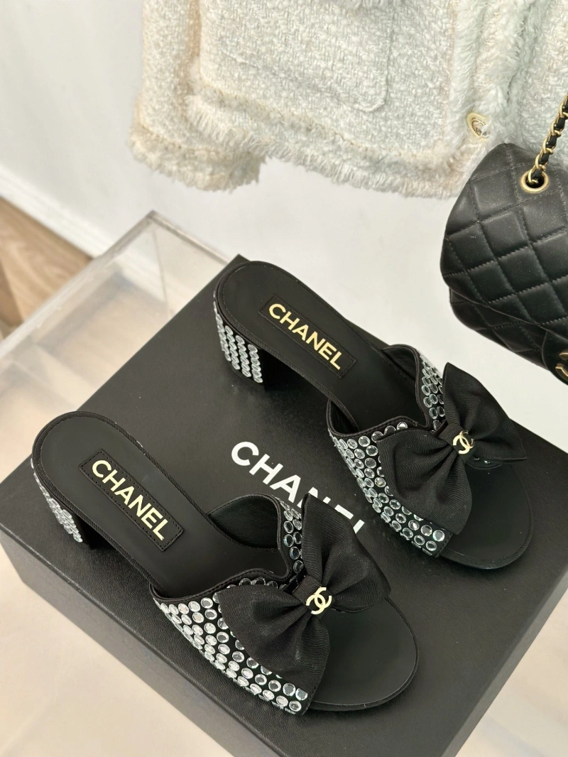Fashionable Chxnxl Slippers 128147
