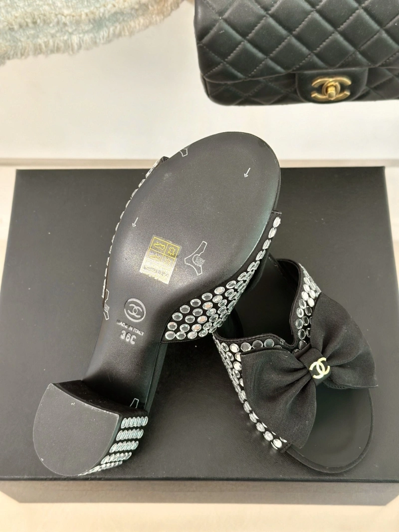 Fashionable Chxnxl Slippers 128147