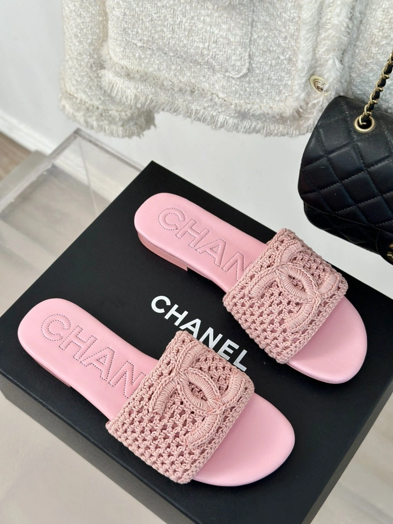 Sophisticated Chxnxl Slippers 128144