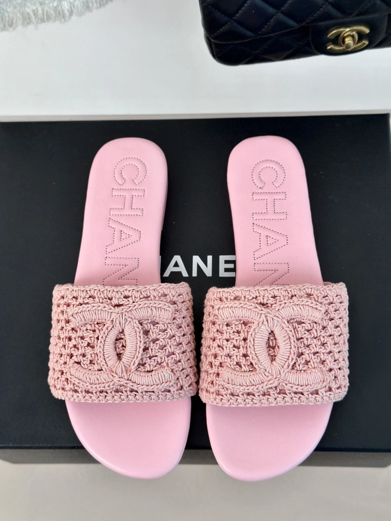 Sophisticated Chxnxl Slippers 128144