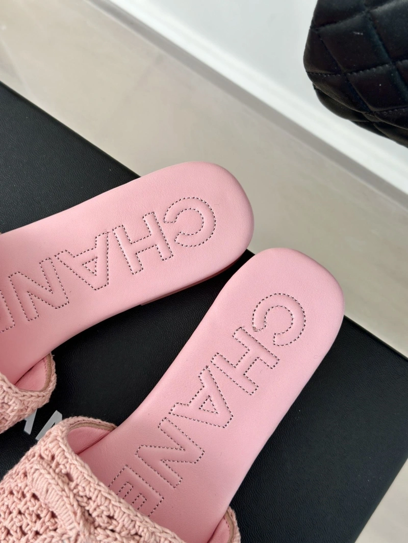 Sophisticated Chxnxl Slippers 128144