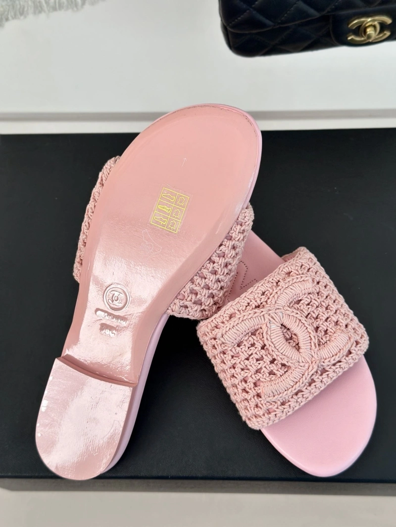 Sophisticated Chxnxl Slippers 128144