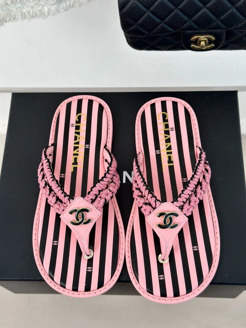 Efficient Chxnxl Slippers 128141