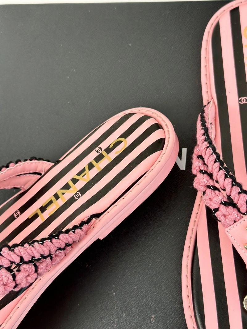 Efficient Chxnxl Slippers 128141