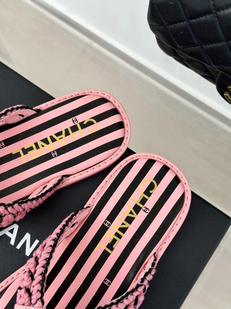 Efficient Chxnxl Slippers 128141
