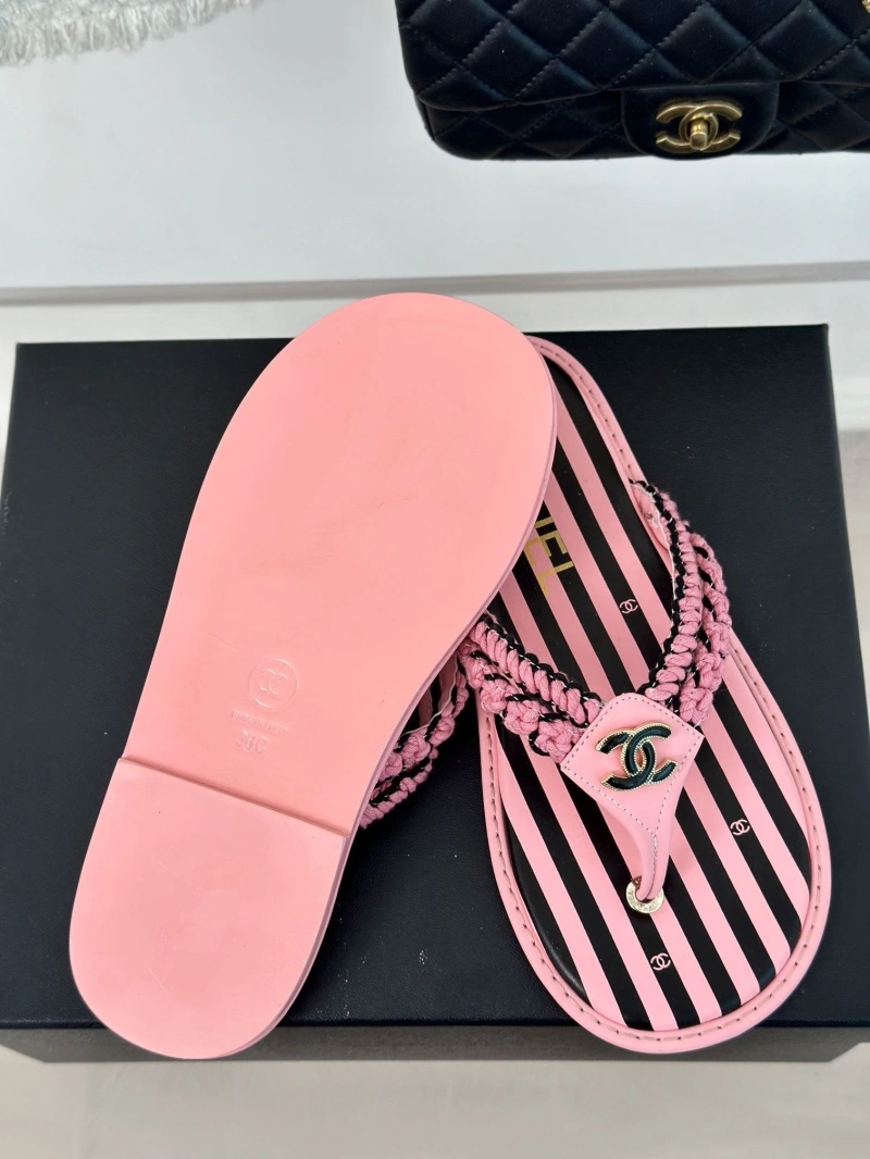 Efficient Chxnxl Slippers 128141
