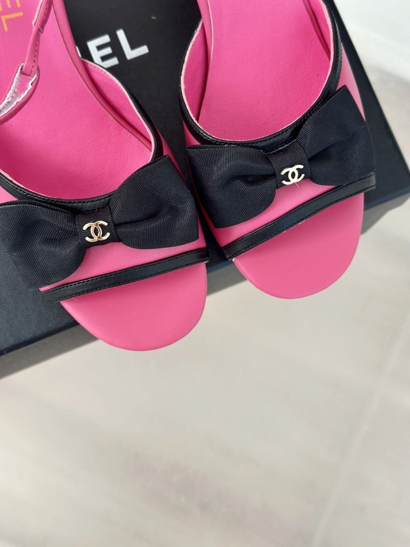 Trendsetting Chxnxl Sandals 128553