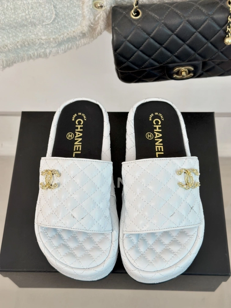 Flexible Chxnxl Slippers 128135
