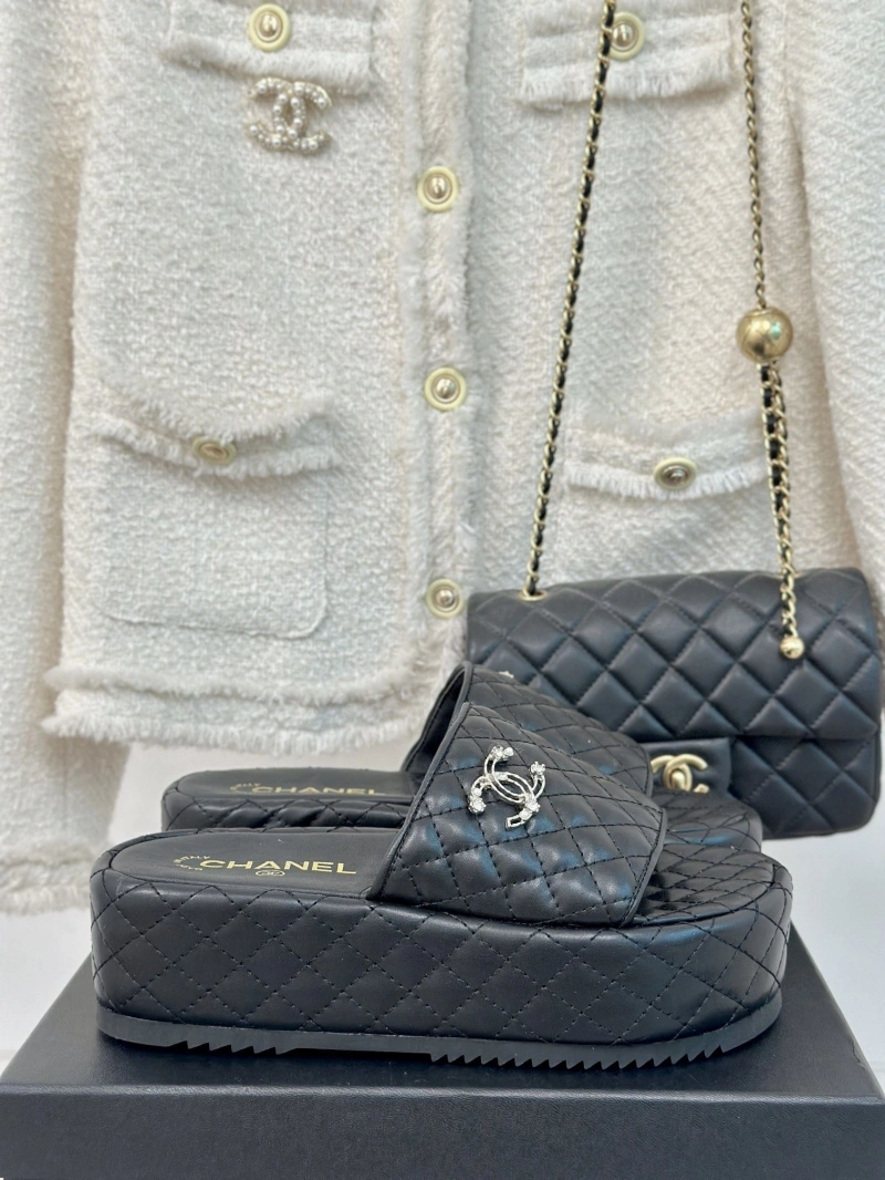 Cozy Chxnxl Slippers 128134