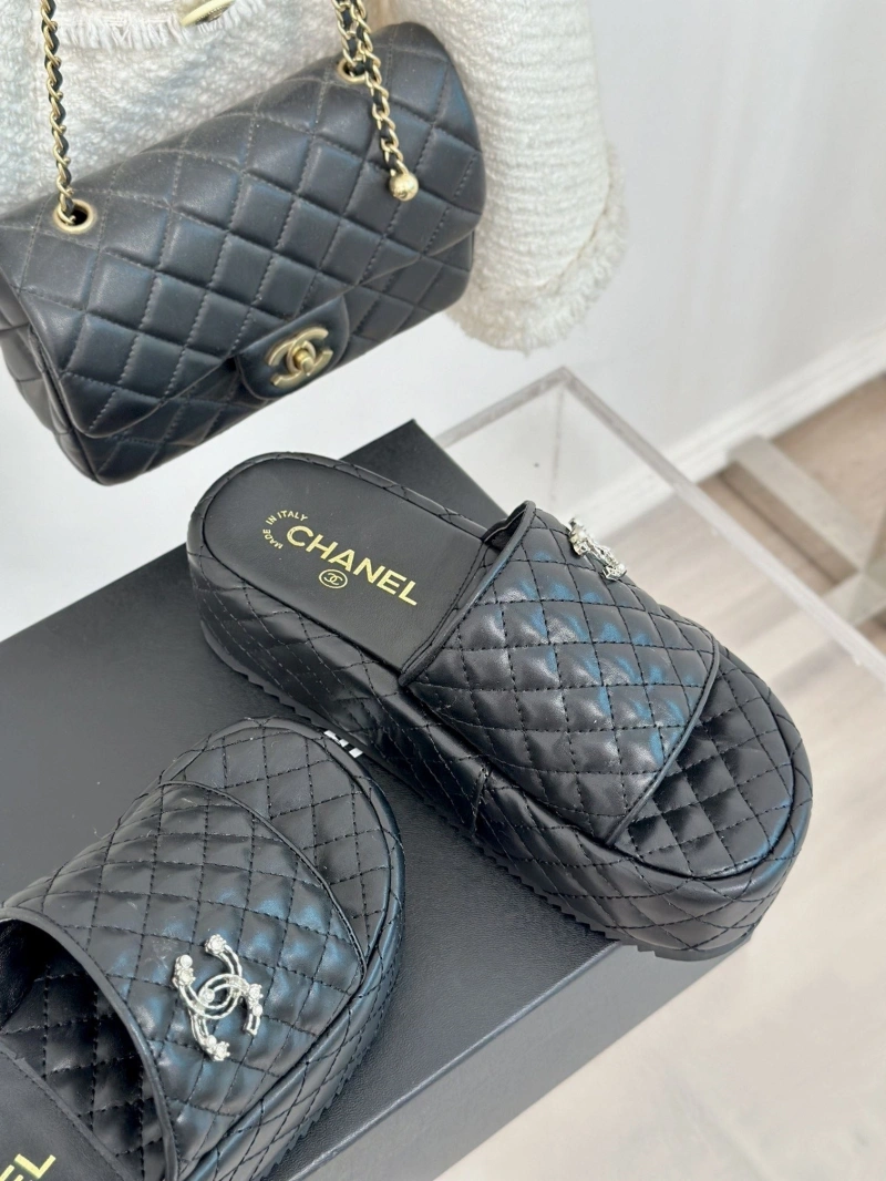 Cozy Chxnxl Slippers 128134