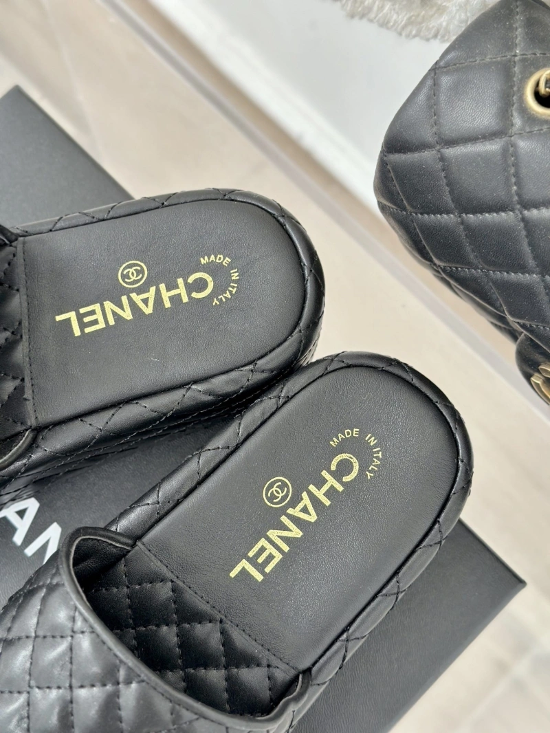 Cozy Chxnxl Slippers 128134