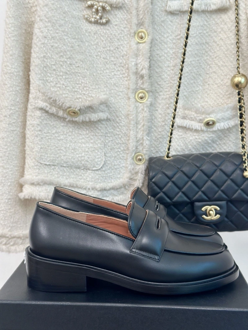 Compact Chxnxl Leather Shoes 128762