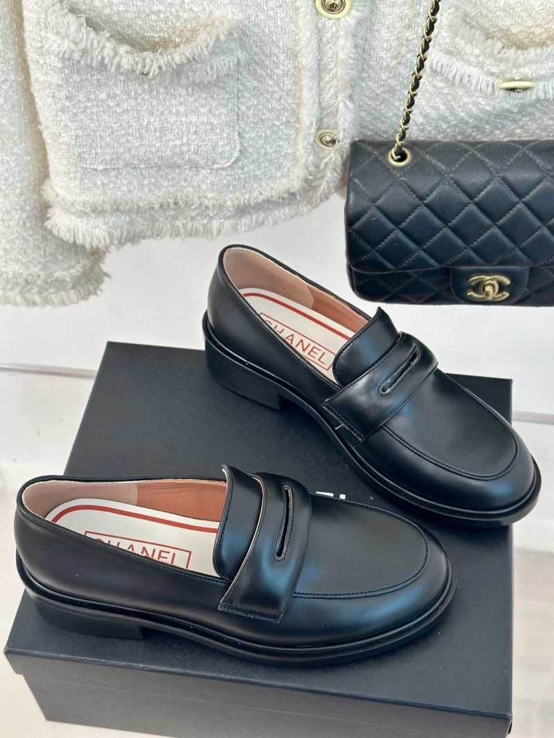 Compact Chxnxl Leather Shoes 128762
