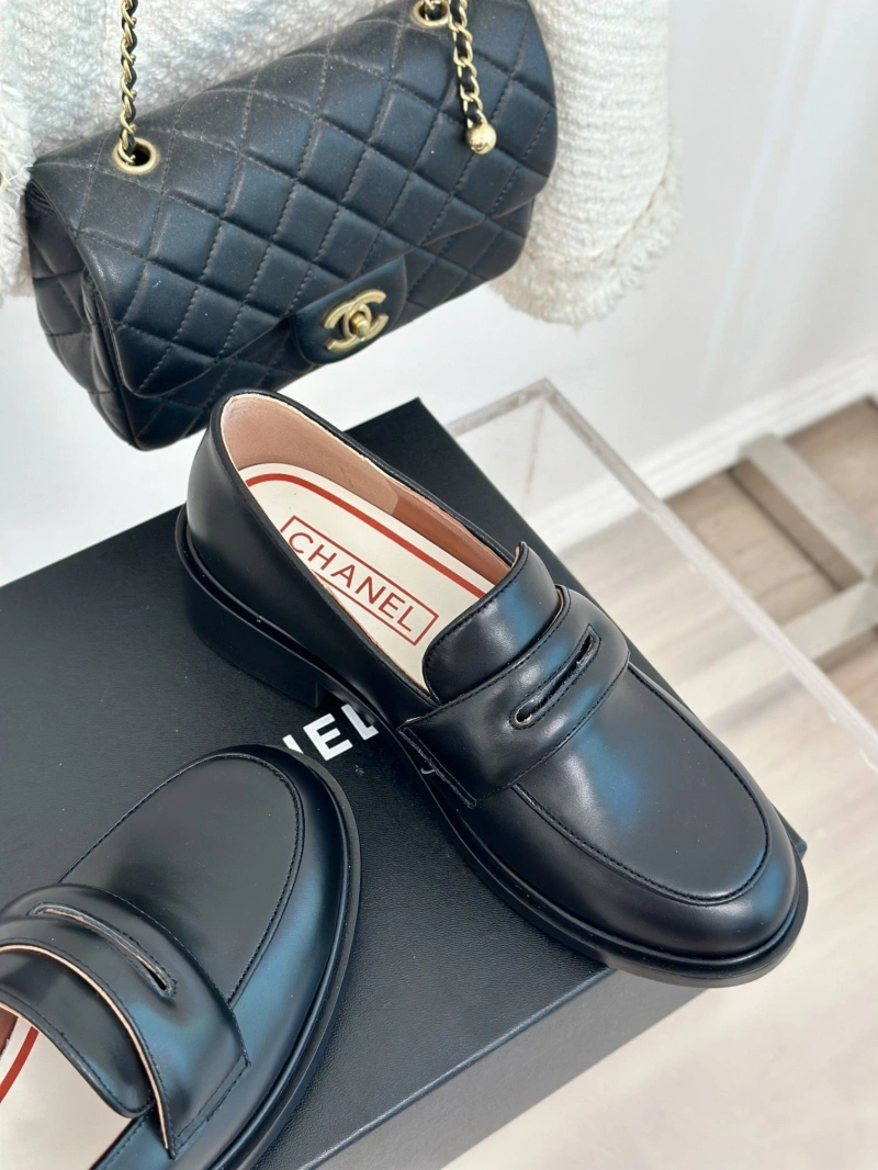 Compact Chxnxl Leather Shoes 128762
