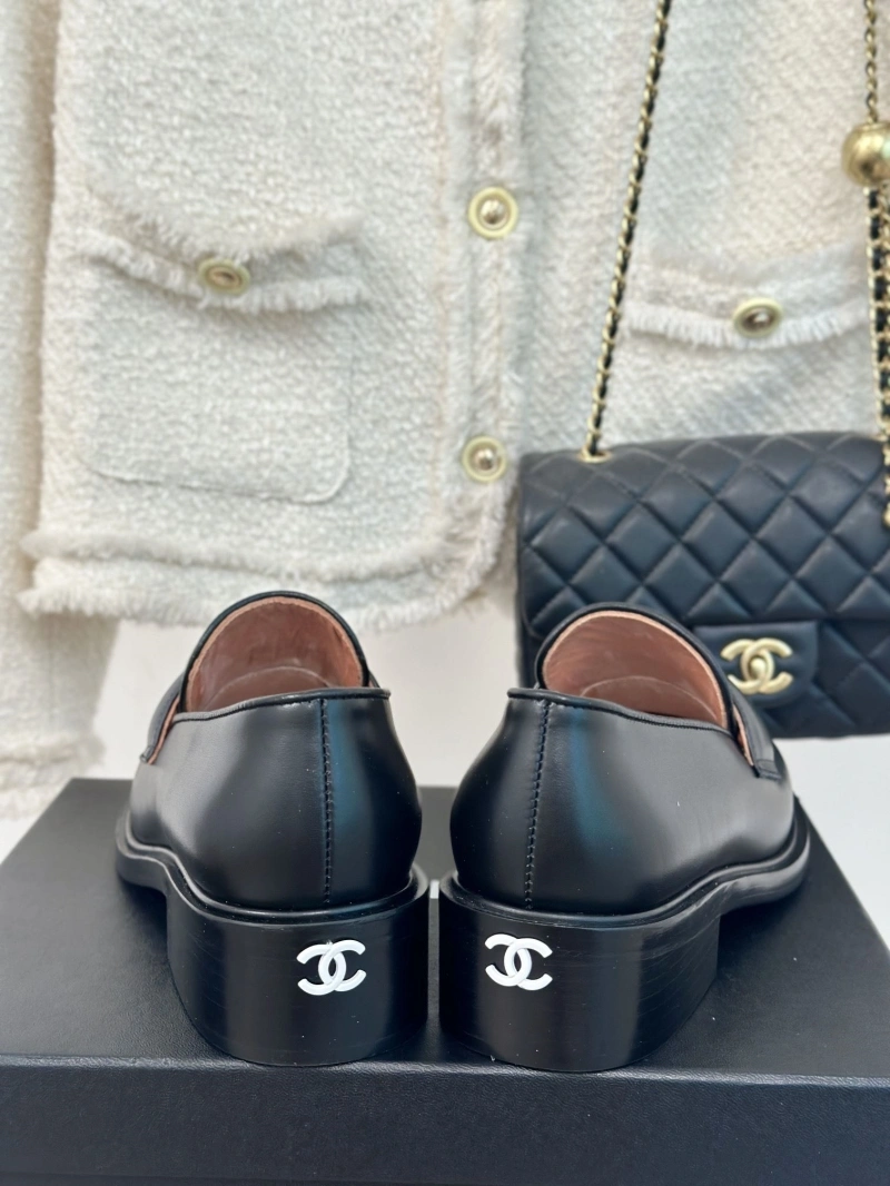 Compact Chxnxl Leather Shoes 128762