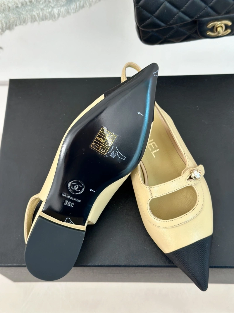 Efficient Chxnxl Sandals 128543