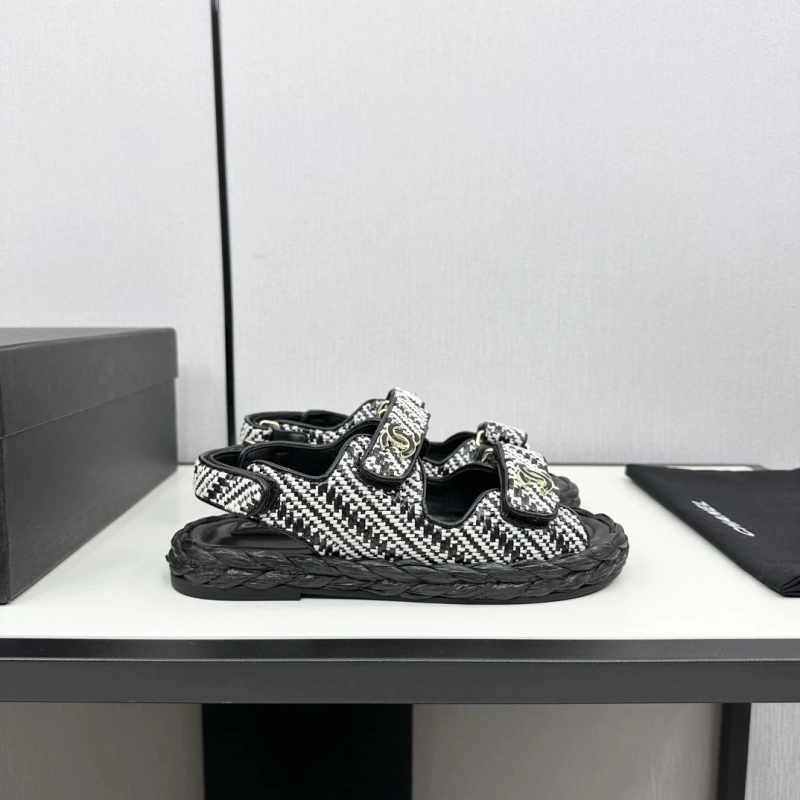 Breathable Chxnxl Sandals 128536