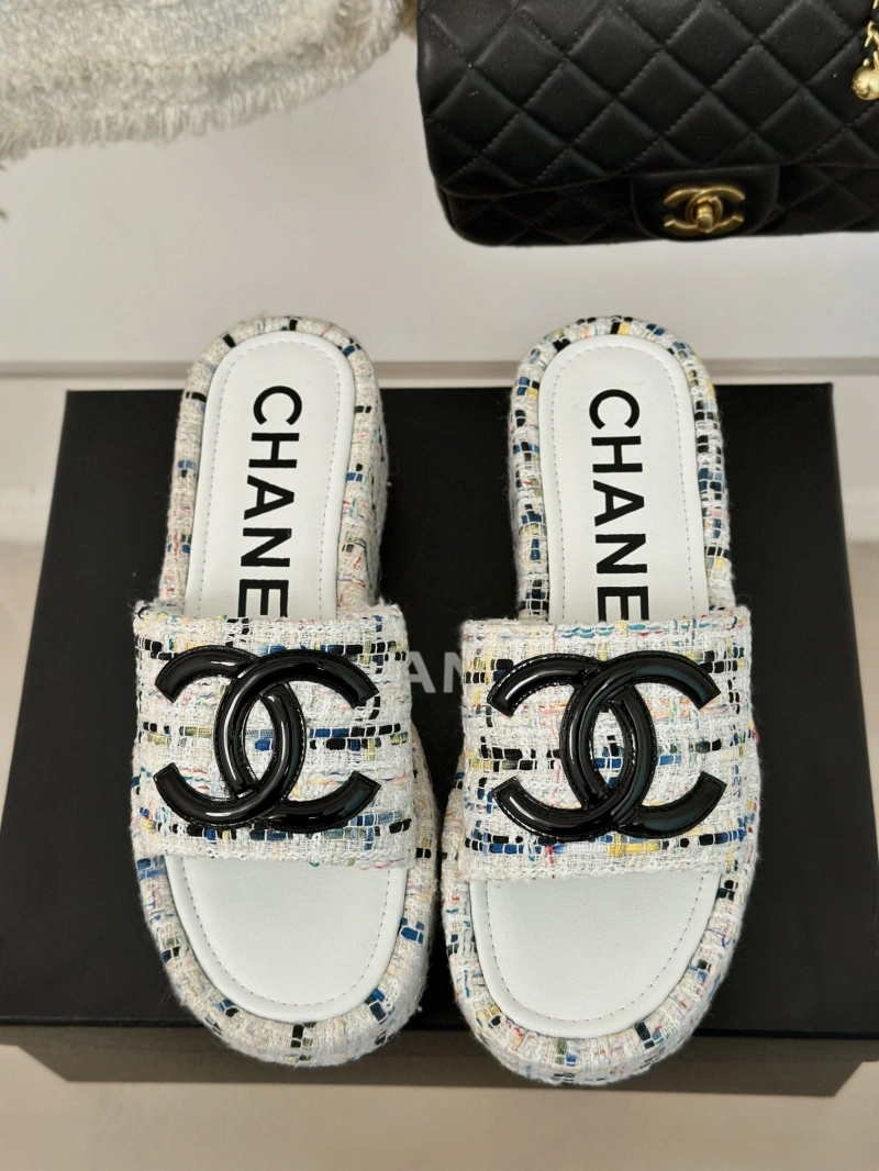 Chxnxl Slippers Bold 128116