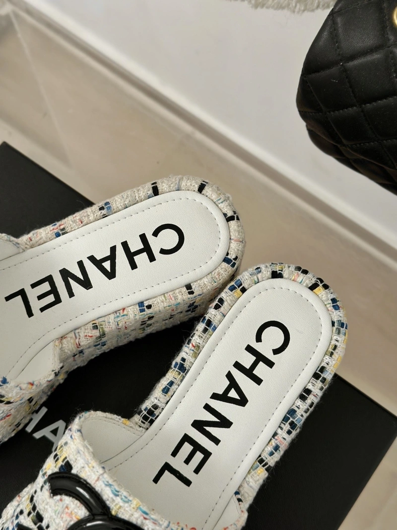 Chxnxl Slippers Bold 128116