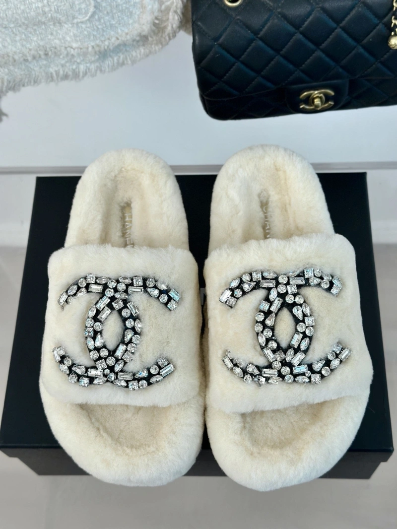 Flexible Chxnxl Slippers 128113