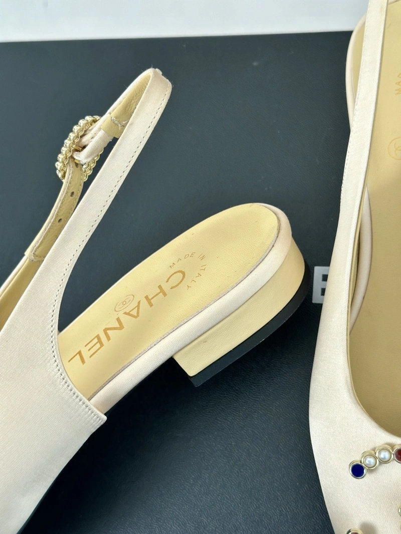 Trendy Chxnxl Sandals 128515