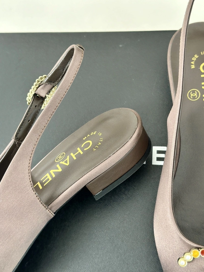 Trendy Chxnxl Sandals 128508