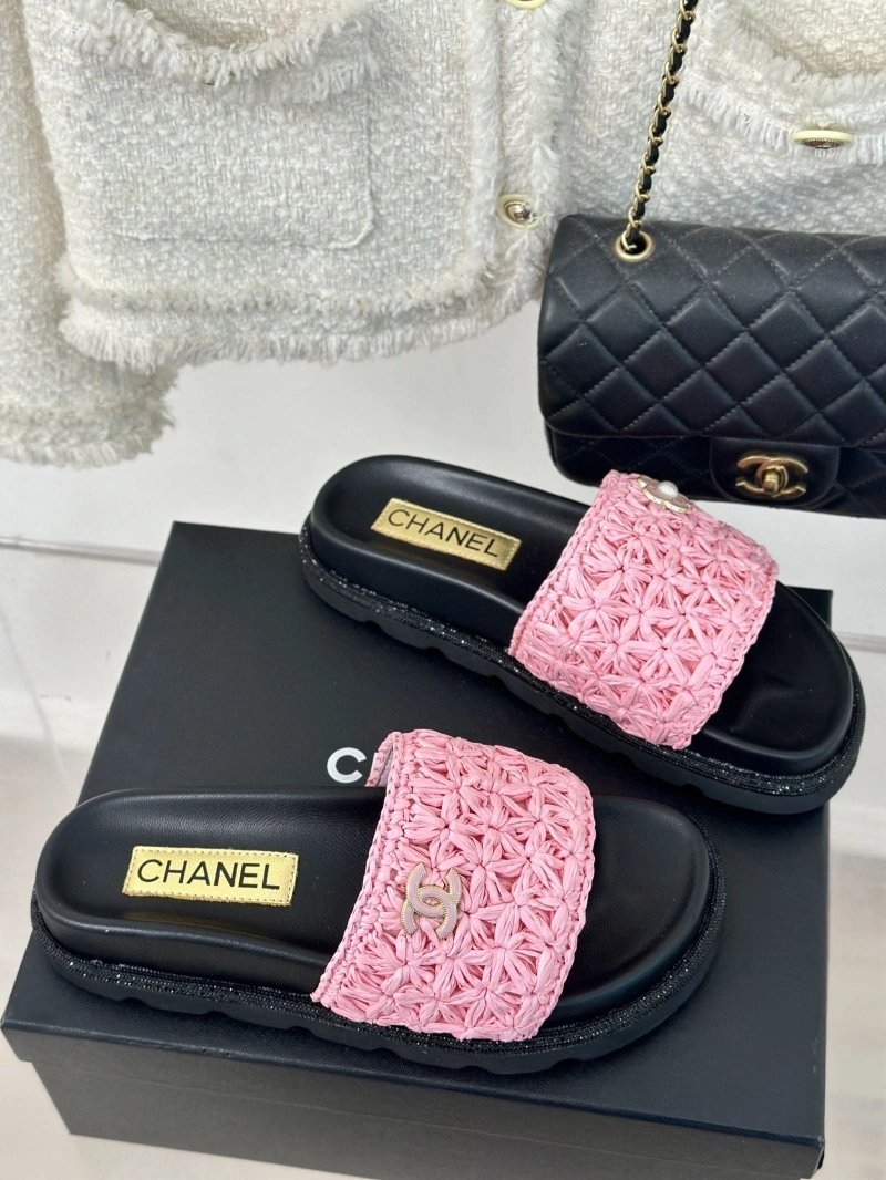 EasyMatch Chxnxl Slippers 128101