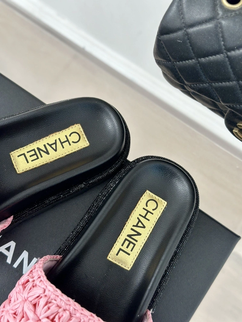 EasyMatch Chxnxl Slippers 128101