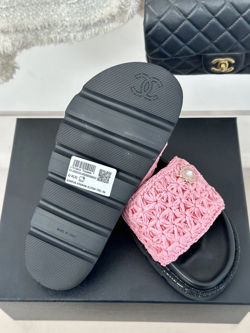 EasyMatch Chxnxl Slippers 128101