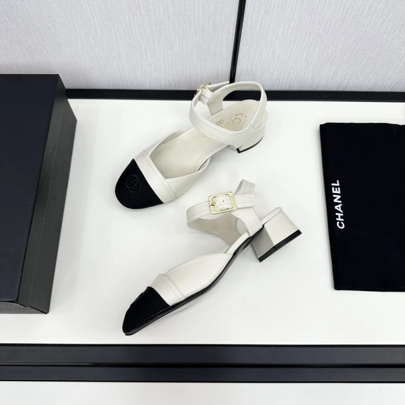Trendsetting Chxnxl Sandals 128512