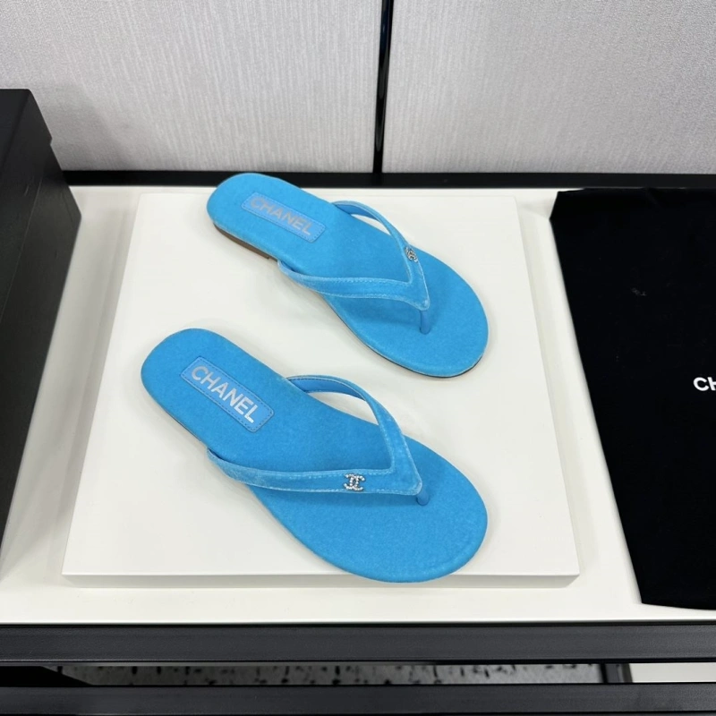 Flexible Chxnxl Slippers 128090
