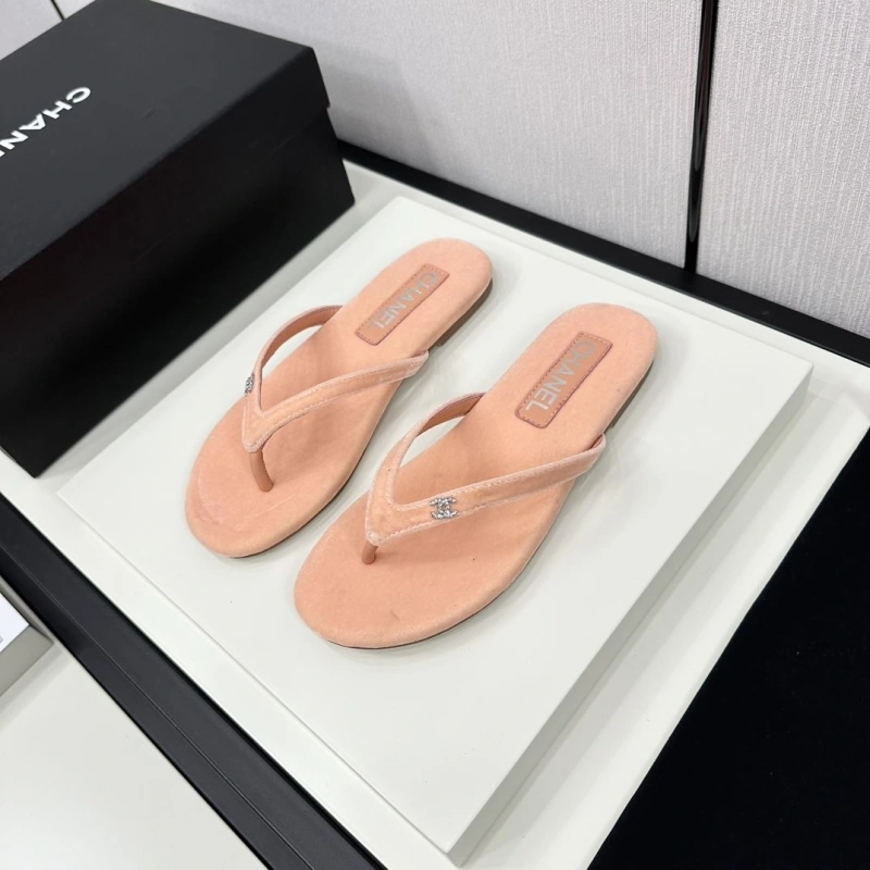 Breathable Chxnxl Slippers 128089