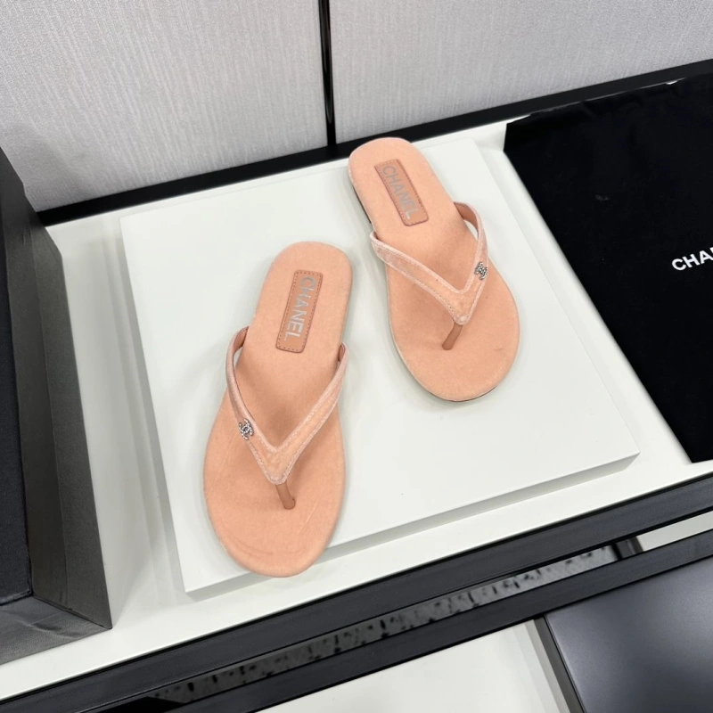 Breathable Chxnxl Slippers 128089