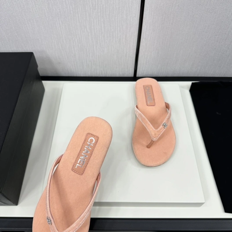 Breathable Chxnxl Slippers 128089