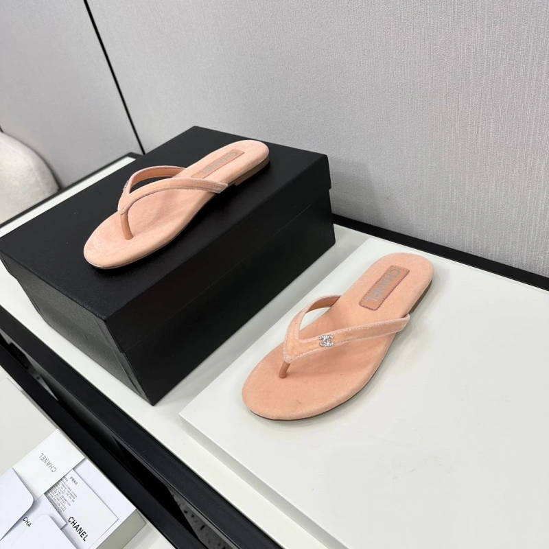 Breathable Chxnxl Slippers 128089
