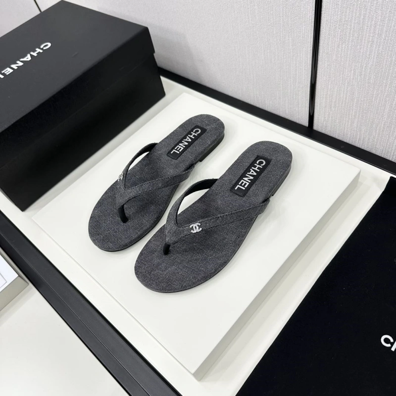 Flexible Chxnxl Slippers 128091