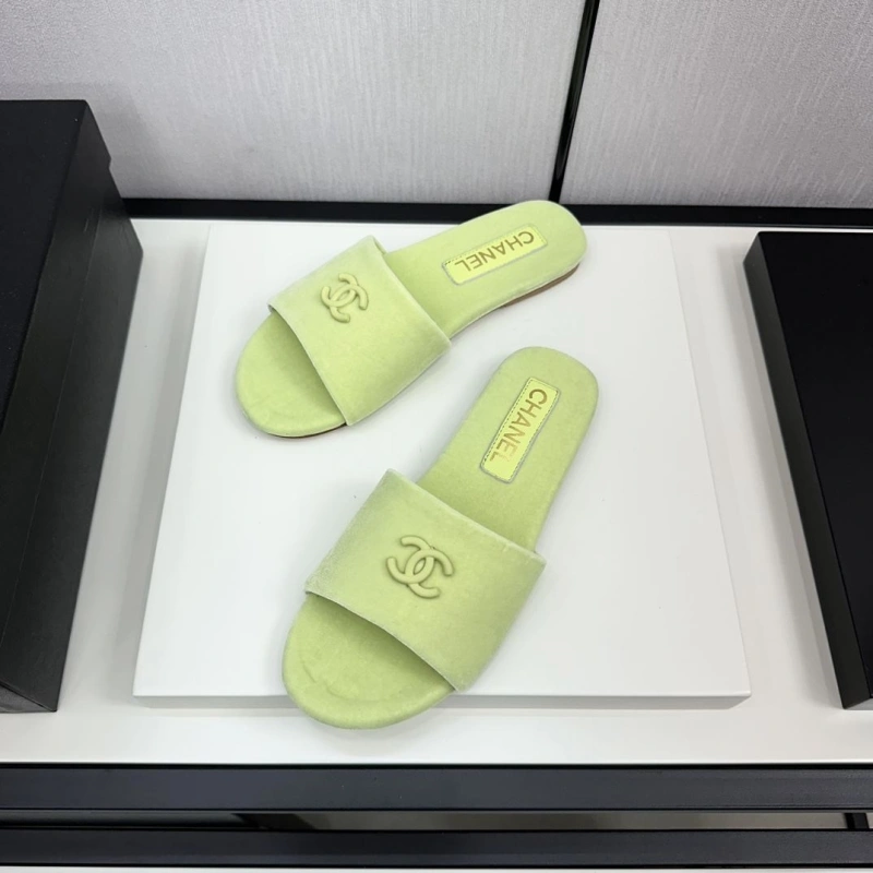 SportInspired Chxnxl Slippers 128082