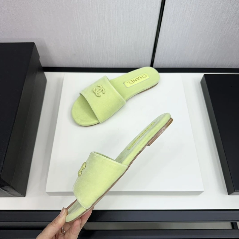 SportInspired Chxnxl Slippers 128082