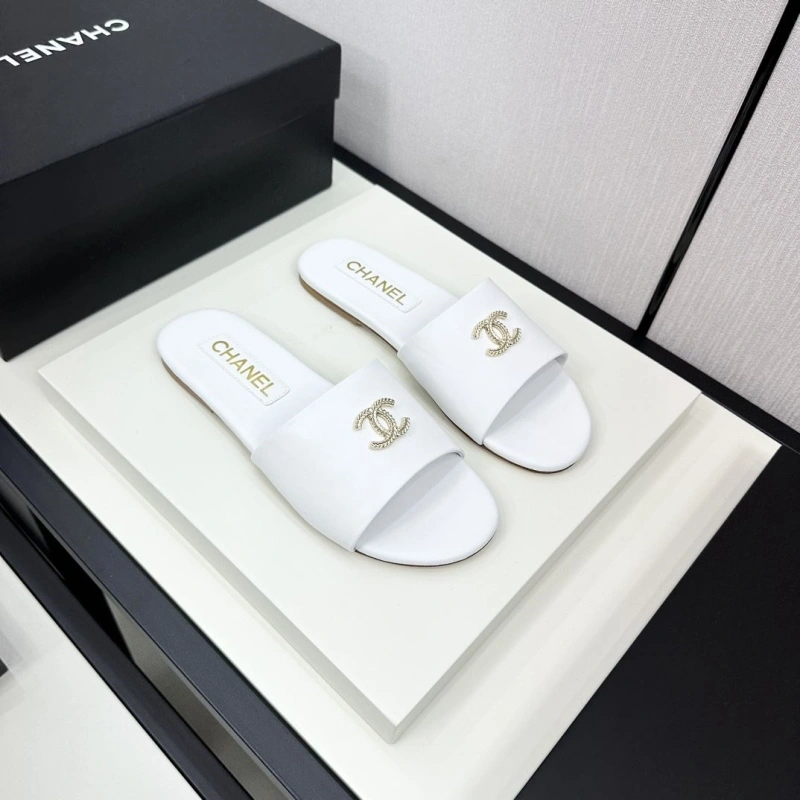 NewStyle Chxnxl Slippers 128081
