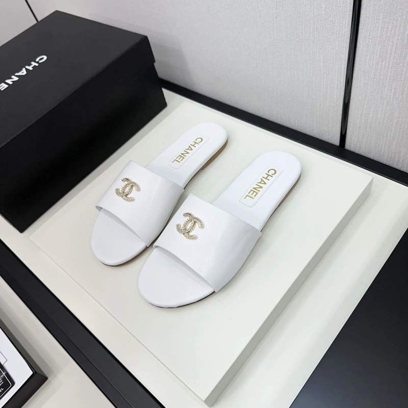 NewStyle Chxnxl Slippers 128081