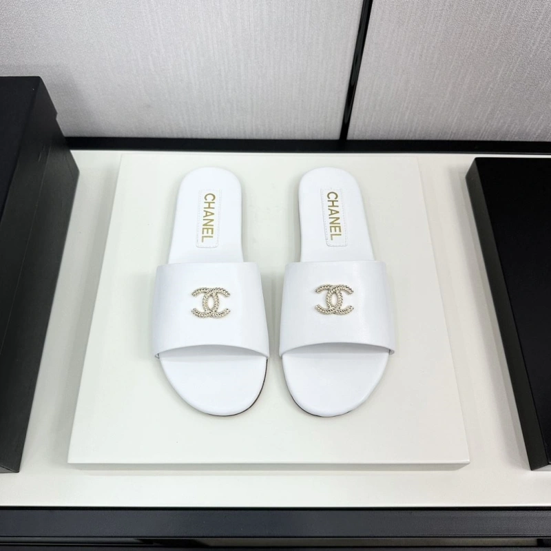 NewStyle Chxnxl Slippers 128081