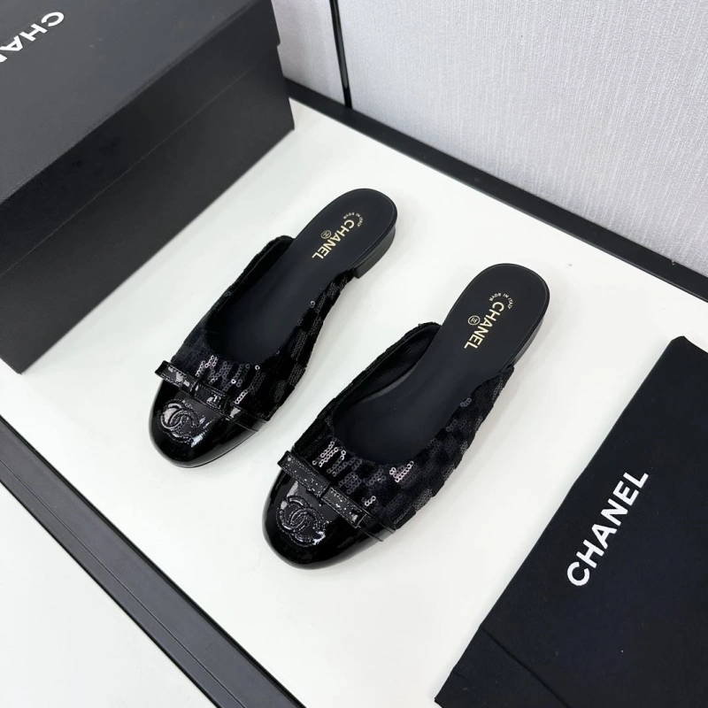 Modern Chxnxl Slippers 128064