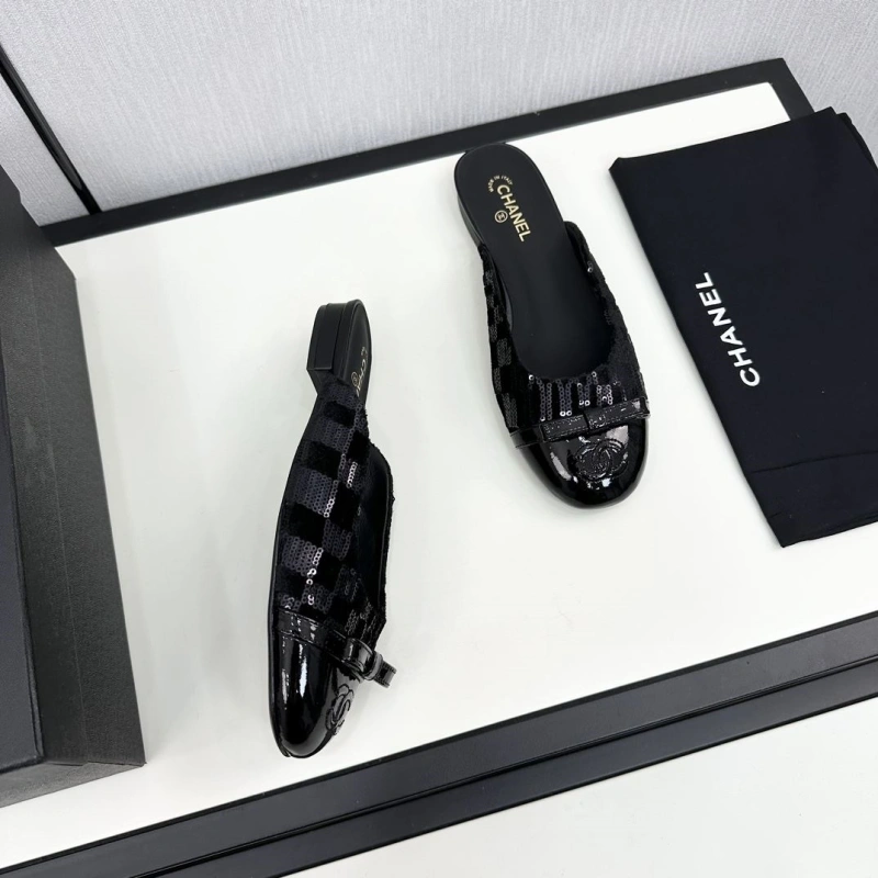 Modern Chxnxl Slippers 128064