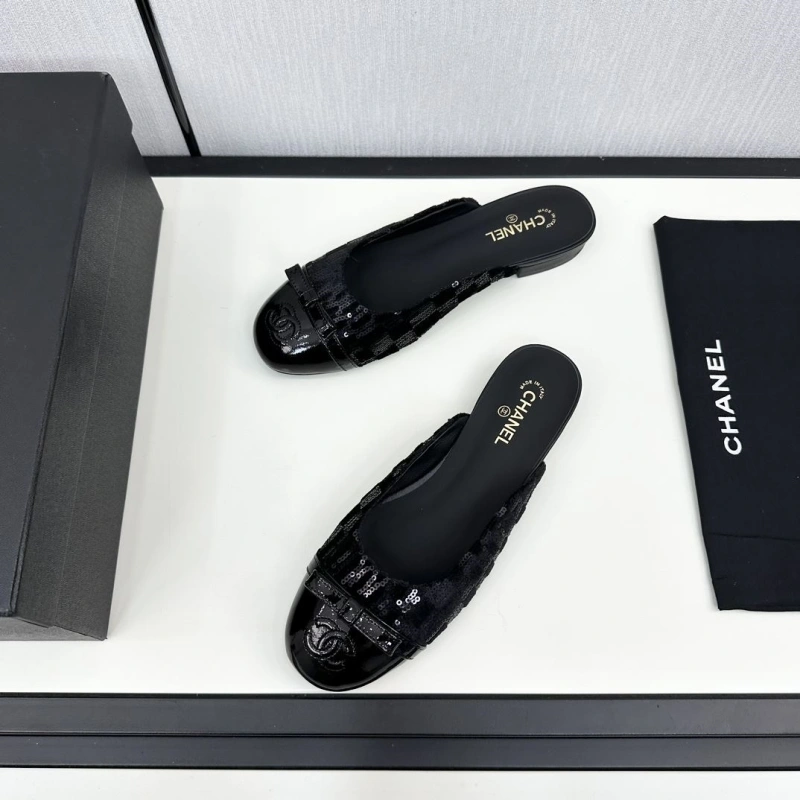 Modern Chxnxl Slippers 128064